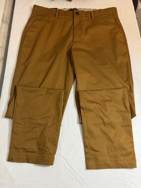 Banana Republic Men's Chino Pants in Caramel Brown